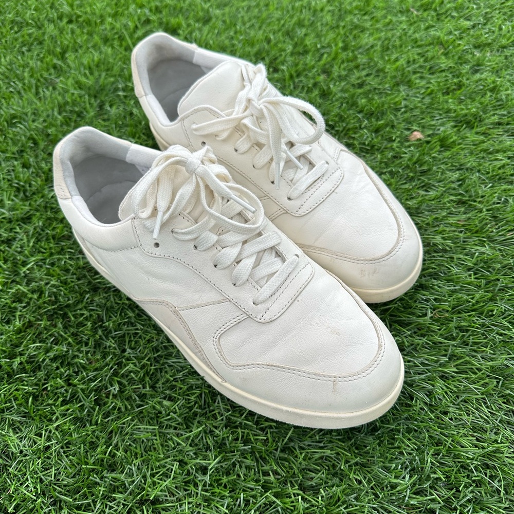 Everlane tread white shoes